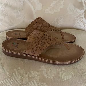 Palms brown/tan t-strap sandals